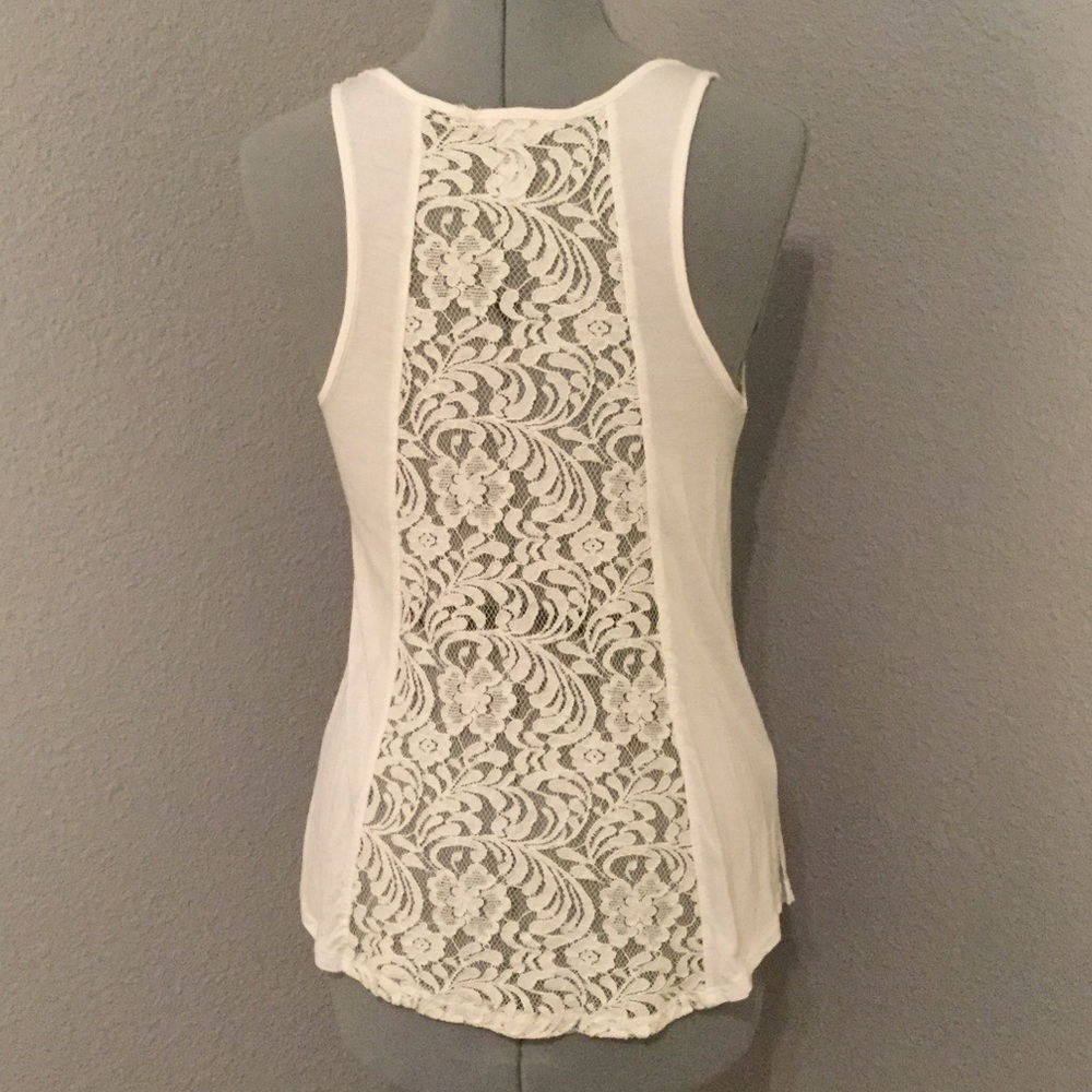 // WHITE TANK WITH LACE DOWN THE BACK //